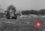 Standbild Allied Tank Frankreich, 1918, aus Sekunde 28 historischem Filmmaterial Videoclip 65675048488