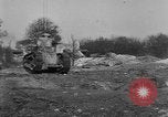 Standbild Allied Tank Frankreich, 1918, aus Sekunde 30 historischem Filmmaterial Videoclip 65675048488