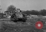 Standbild Allied Tank Frankreich, 1918, aus Sekunde 38 historischem Filmmaterial Videoclip 65675048488