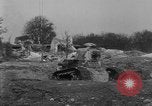 Standbild Allied Tank Frankreich, 1918, aus Sekunde 47 historischem Filmmaterial Videoclip 65675048488