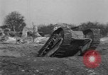 Standbild Allied Tank Frankreich, 1918, aus Sekunde 53 historischem Filmmaterial Videoclip 65675048488