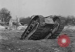 Standbild Allied Tank Frankreich, 1918, aus Sekunde 54 historischem Filmmaterial Videoclip 65675048488