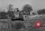 Standbild Allied Tank Frankreich, 1918, aus Sekunde 62 historischem Filmmaterial Videoclip 65675048488