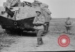 Standbild französischen Saint-Chamond Tank Frankreich, 1918, aus Sekunde 20 historischem Filmmaterial Videoclip 65675048489