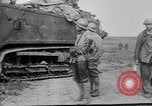 Standbild französischen Saint-Chamond Tank Frankreich, 1918, aus Sekunde 34 historischem Filmmaterial Videoclip 65675048489