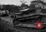 Standbild französischen Saint-Chamond Tank Frankreich, 1918, aus Sekunde 43 historischem Filmmaterial Videoclip 65675048489