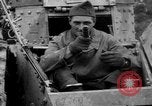 Standbild französischen Saint-Chamond Tank Frankreich, 1918, aus Sekunde 55 historischem Filmmaterial Videoclip 65675048489
