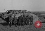 Standbild französischen Saint-Chamond Tank Frankreich, 1918, aus Sekunde 58 historischem Filmmaterial Videoclip 65675048489