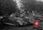 Standbild Renault FT Tanks Frankreich, 1918, aus Sekunde 34 historischem Filmmaterial Videoclip 65675048490