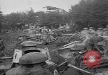 Standbild Renault FT Tanks Frankreich, 1918, aus Sekunde 59 historischem Filmmaterial Videoclip 65675048490