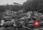 Standbild Renault FT Tanks Frankreich, 1918, aus Sekunde 61 historischem Filmmaterial Videoclip 65675048490