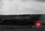 Standbild zerstörten deutschen britischen und französischen Tanks Frankreich, 1918, aus Sekunde 14 historischem Filmmaterial Videoclip 65675048491