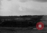 Standbild zerstörten deutschen britischen und französischen Tanks Frankreich, 1918, aus Sekunde 21 historischem Filmmaterial Videoclip 65675048491