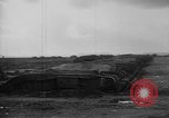 Standbild zerstörten deutschen britischen und französischen Tanks Frankreich, 1918, aus Sekunde 22 historischem Filmmaterial Videoclip 65675048491