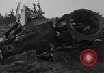 Standbild zerstörten deutschen britischen und französischen Tanks Frankreich, 1918, aus Sekunde 29 historischem Filmmaterial Videoclip 65675048491