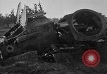 Standbild zerstörten deutschen britischen und französischen Tanks Frankreich, 1918, aus Sekunde 32 historischem Filmmaterial Videoclip 65675048491