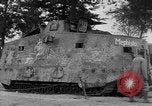 Standbild zerstörten deutschen britischen und französischen Tanks Frankreich, 1918, aus Sekunde 44 historischem Filmmaterial Videoclip 65675048491