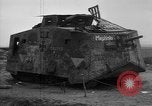 Standbild zerstörten deutschen britischen und französischen Tanks Frankreich, 1918, aus Sekunde 48 historischem Filmmaterial Videoclip 65675048491