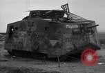 Standbild zerstörten deutschen britischen und französischen Tanks Frankreich, 1918, aus Sekunde 55 historischem Filmmaterial Videoclip 65675048491