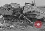 Standbild zerstörten deutschen britischen und französischen Tanks Frankreich, 1918, aus Sekunde 62 historischem Filmmaterial Videoclip 65675048491
