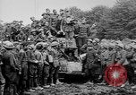 Standbild US Soldaten Frankreich, 1918, aus Sekunde 5 historischem Filmmaterial Videoclip 65675048492