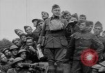 Standbild US Soldaten Frankreich, 1918, aus Sekunde 13 historischem Filmmaterial Videoclip 65675048492