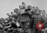 Standbild US Soldaten Frankreich, 1918, aus Sekunde 16 historischem Filmmaterial Videoclip 65675048492