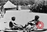 Standbild Praxis der Polygamie Afrika, 1931, aus Sekunde 12 historischem Filmmaterial Videoclip 65675048508