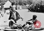Standbild Praxis der Polygamie Afrika, 1931, aus Sekunde 15 historischem Filmmaterial Videoclip 65675048508