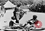Standbild Praxis der Polygamie Afrika, 1931, aus Sekunde 20 historischem Filmmaterial Videoclip 65675048508