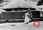 Standbild Praxis der Polygamie Afrika, 1931, aus Sekunde 58 historischem Filmmaterial Videoclip 65675048508