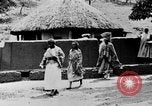 Standbild Praxis der Polygamie Afrika, 1931, aus Sekunde 60 historischem Filmmaterial Videoclip 65675048508