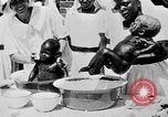 Standbild afrikanischen Babys Zentralafrika, 1931, aus Sekunde 35 historischem Filmmaterial Videoclip 65675048515