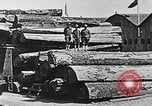 Standbild Stammholz United States USA, 1917, aus Sekunde 41 historischem Filmmaterial Videoclip 65675048520