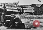 Standbild Stammholz United States USA, 1917, aus Sekunde 44 historischem Filmmaterial Videoclip 65675048520