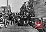 Standbild Stammholz United States USA, 1917, aus Sekunde 62 historischem Filmmaterial Videoclip 65675048520