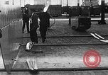 Immagine di Assemblaggio di un piano United States USA, 1917, secondo 33 filmato di repertorio 65675048529
