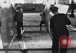 Immagine di Assemblaggio di un piano United States USA, 1917, secondo 40 filmato di repertorio 65675048529