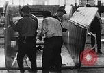 Immagine di Assemblaggio di un piano United States USA, 1917, secondo 53 filmato di repertorio 65675048529