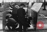 Immagine di Assemblaggio di un piano United States USA, 1917, secondo 62 filmato di repertorio 65675048529