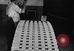 Immagine di Assemblaggio di un piano United States USA, 1917, secondo 13 filmato di repertorio 65675048530