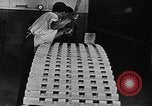 Immagine di Assemblaggio di un piano United States USA, 1917, secondo 17 filmato di repertorio 65675048530