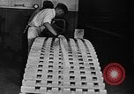 Immagine di Assemblaggio di un piano United States USA, 1917, secondo 24 filmato di repertorio 65675048530