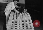 Immagine di Assemblaggio di un piano United States USA, 1917, secondo 31 filmato di repertorio 65675048530
