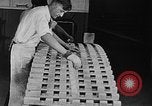 Immagine di Assemblaggio di un piano United States USA, 1917, secondo 33 filmato di repertorio 65675048530