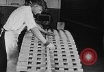 Immagine di Assemblaggio di un piano United States USA, 1917, secondo 34 filmato di repertorio 65675048530