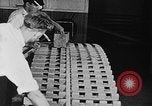 Immagine di Assemblaggio di un piano United States USA, 1917, secondo 42 filmato di repertorio 65675048530