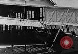 Standbild Curtiss JN 4D Flugzeuge United States USA, 1917, aus Sekunde 9 historischem Filmmaterial Videoclip 65675048543