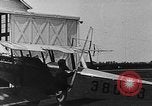 Standbild Curtiss JN 4D Flugzeuge United States USA, 1917, aus Sekunde 18 historischem Filmmaterial Videoclip 65675048543