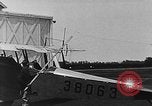 Standbild Curtiss JN 4D Flugzeuge United States USA, 1917, aus Sekunde 20 historischem Filmmaterial Videoclip 65675048543